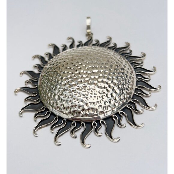 925 Sterling Silver Handcrafted hammered statement SUN pendant - Picture 5 of 12